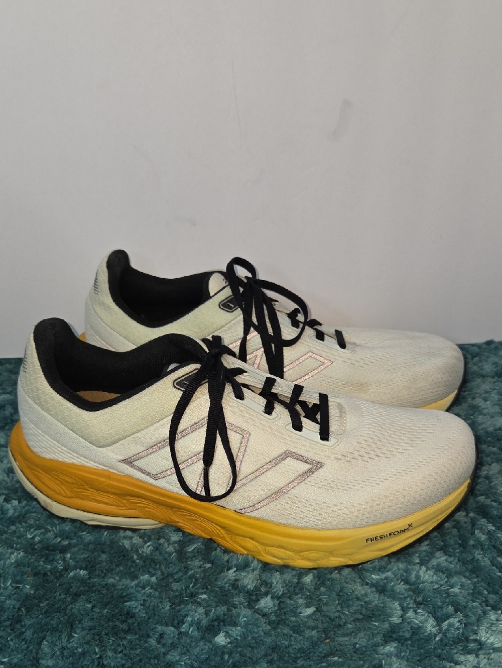 New Balance 860 Men's Running Shoes Size 10.5 EE